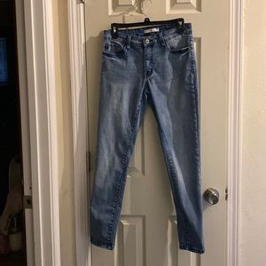 Kancan  Estilo style  skinny jeans.